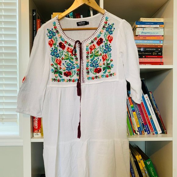 Floral Crochet Summer Dress - Picture 6 of 7